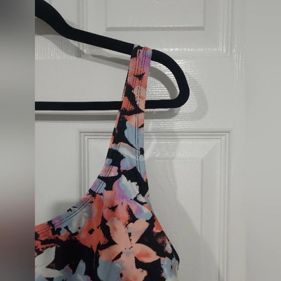 NWOT Roatan Swimwear Floral One Piece Swimsuit in Size 2X - Picture 3 of 12